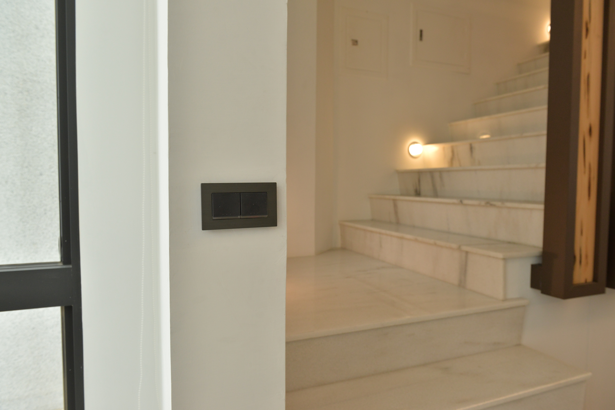 巨武建設 × 三晰電工｜光影靜流中的生活詩意