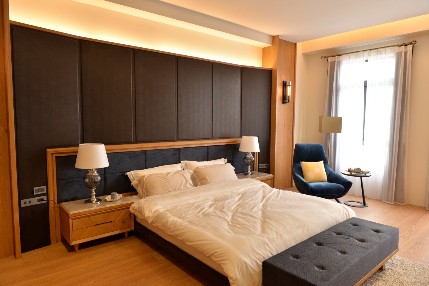 巨武建設 × 三晰電工｜光影靜流中的生活詩意