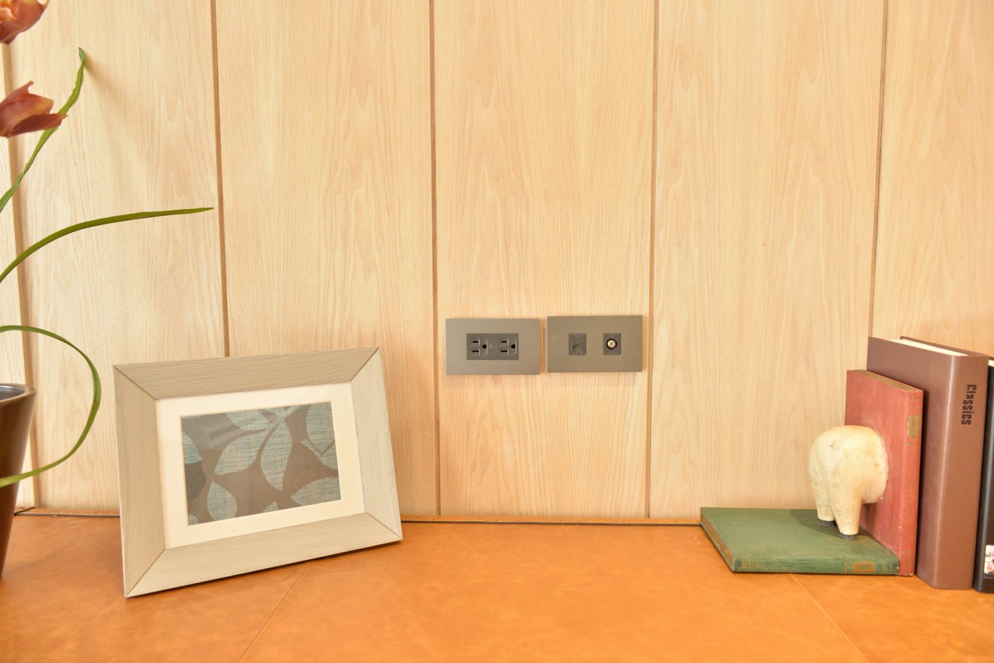 巨武建設 × 三晰電工｜光影靜流中的生活詩意