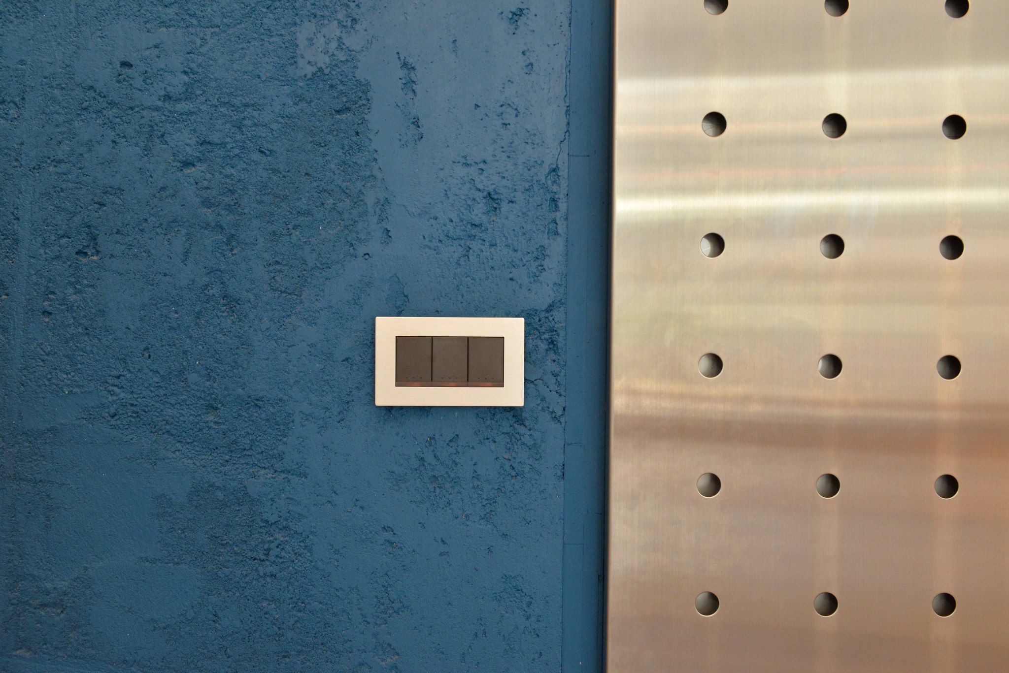 日初設計 × 三晰電工|在商業的空間,遇見初心