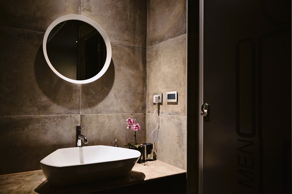 台中莿桐花文創微旅 × 三晰電工｜老宅新光景，銀色勾勒時代之美