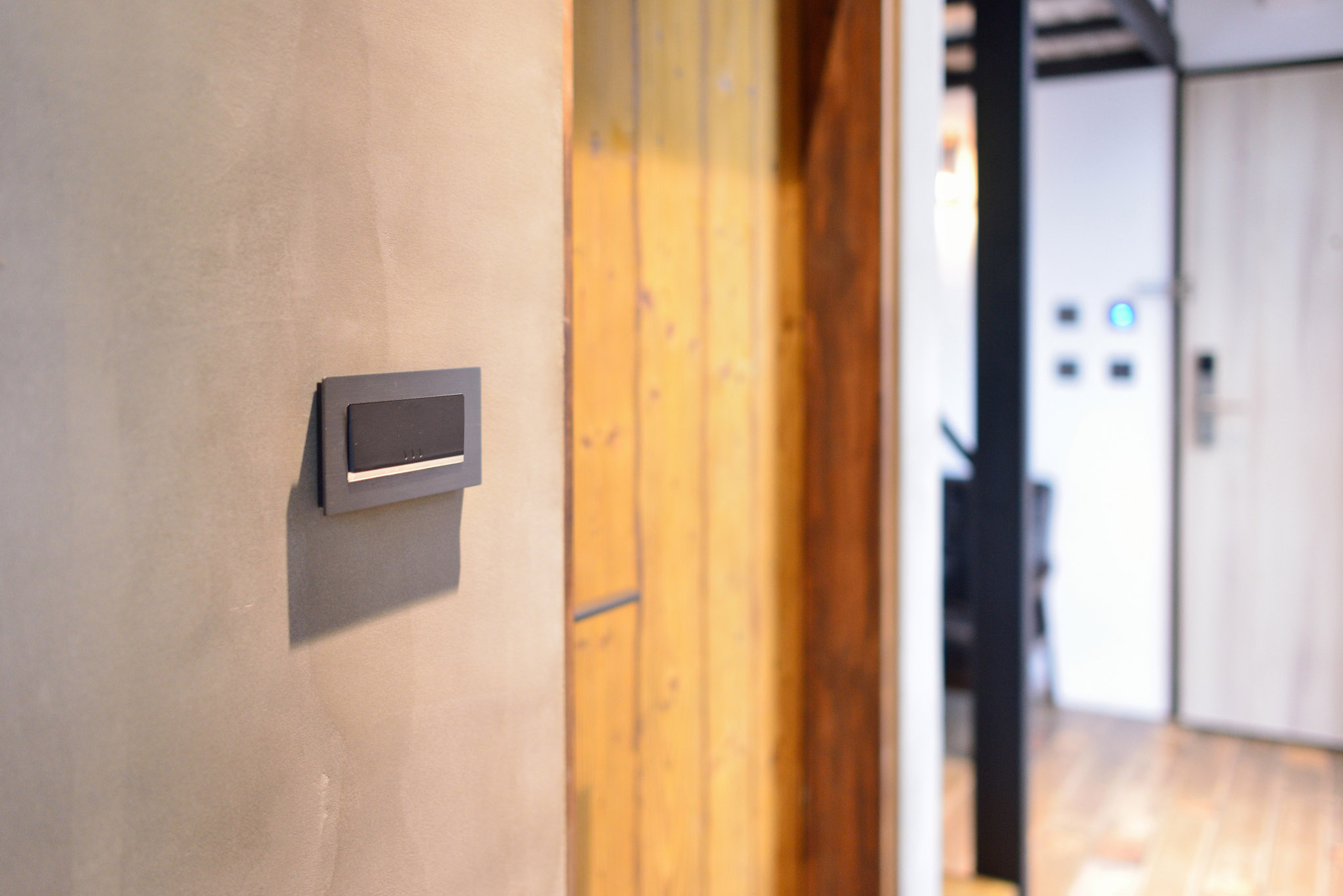 MINI HOTELS 逢甲館 × 三晰電工｜復古英倫裡的新巧思