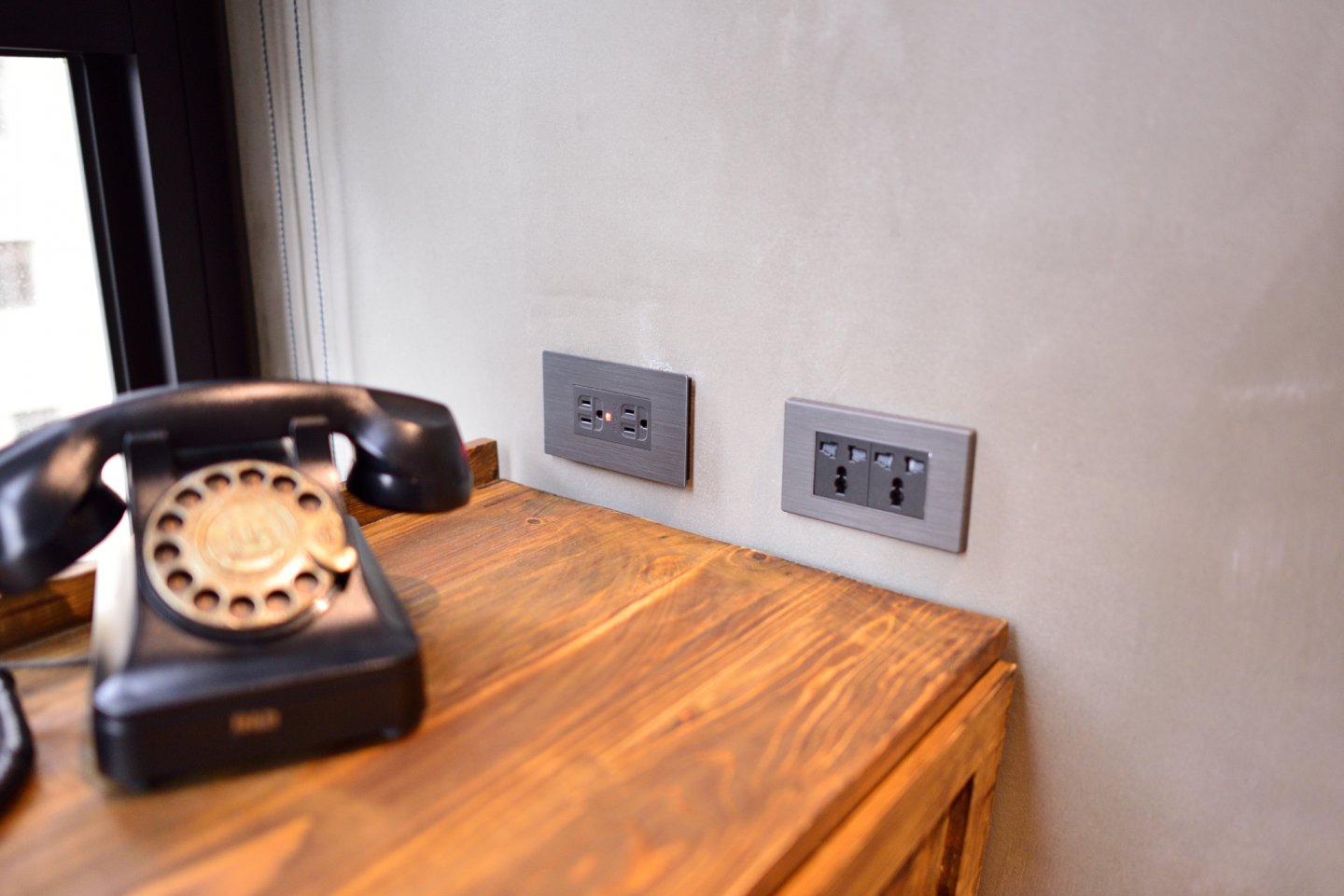 MINI HOTELS 逢甲館 × 三晰電工｜復古英倫裡的新巧思