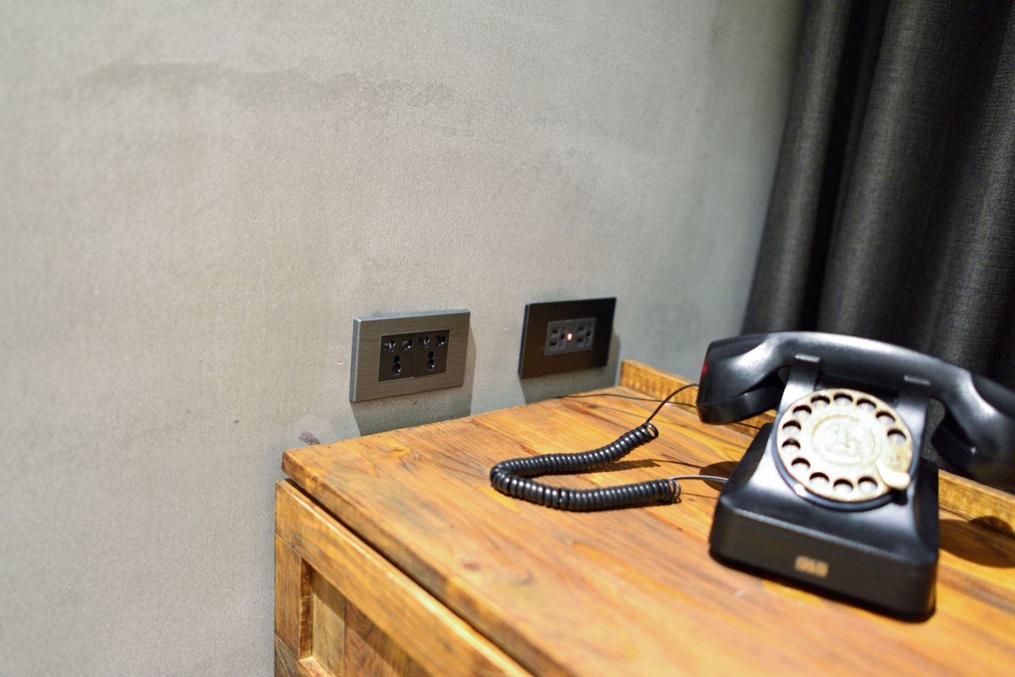 MINI HOTELS 逢甲館 × 三晰電工｜復古英倫裡的新巧思