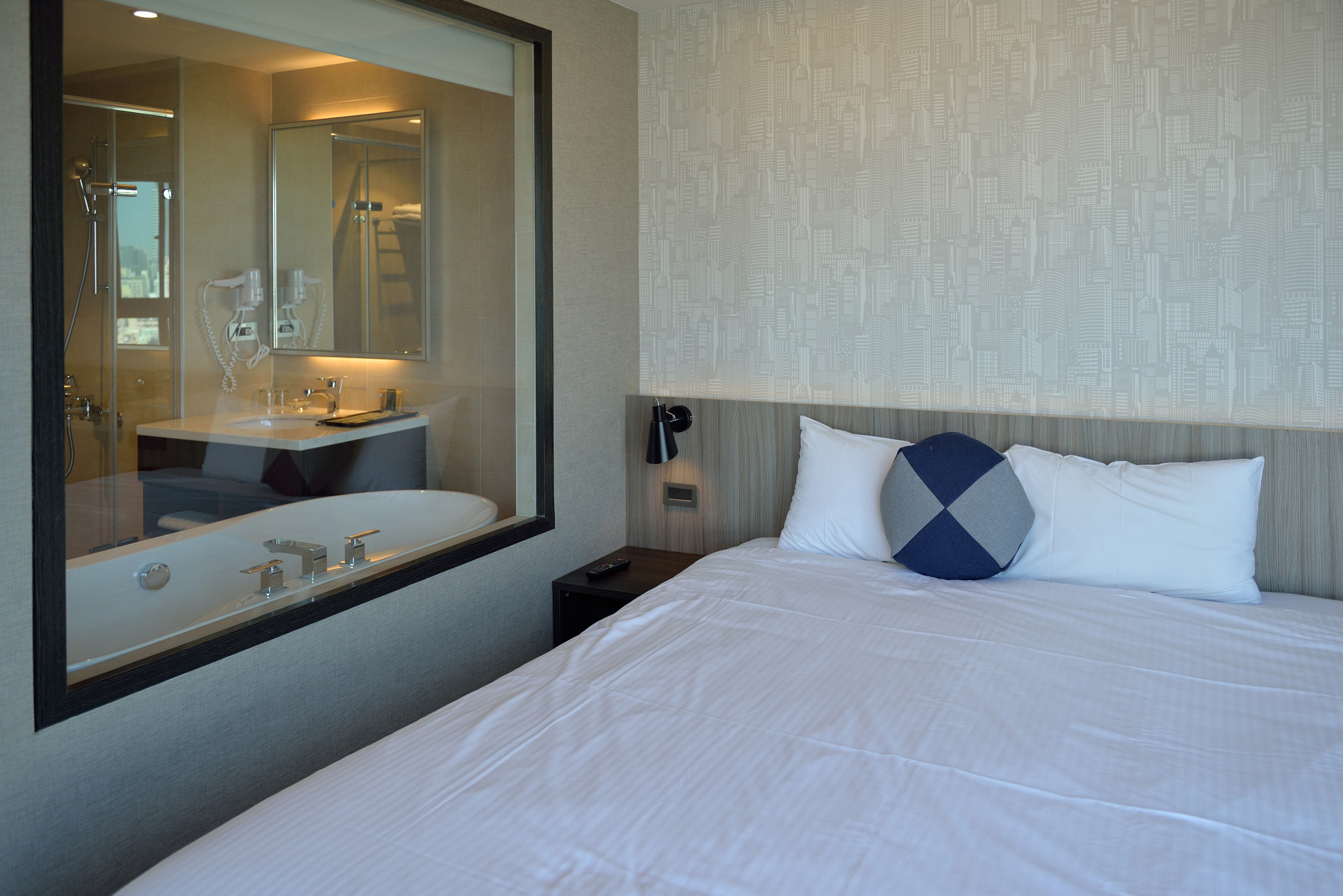 高雄愛河智選假日酒店 × 三晰電工|都會旅人心中的靜謐風景