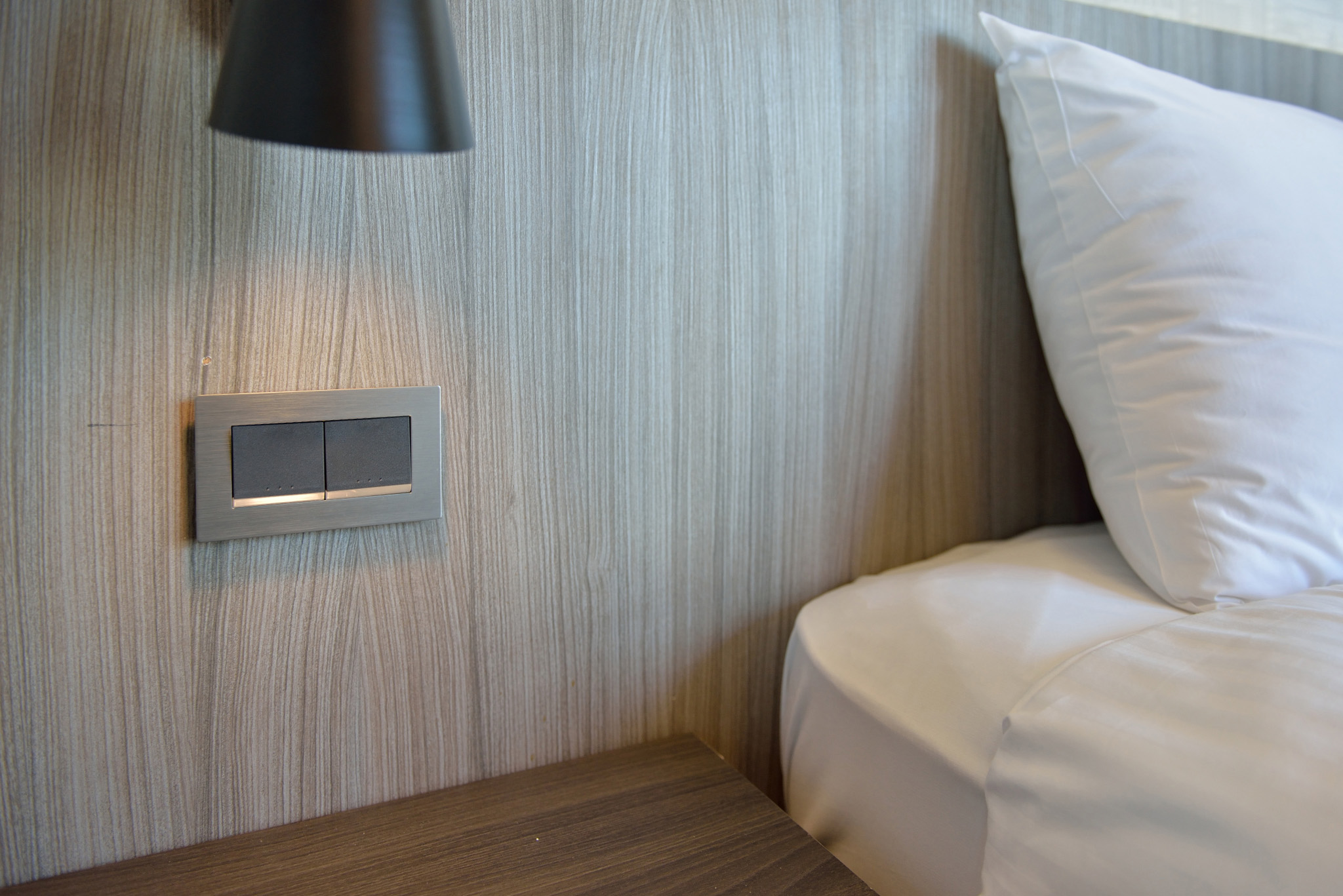 高雄愛河智選假日酒店 × 三晰電工|都會旅人心中的靜謐風景